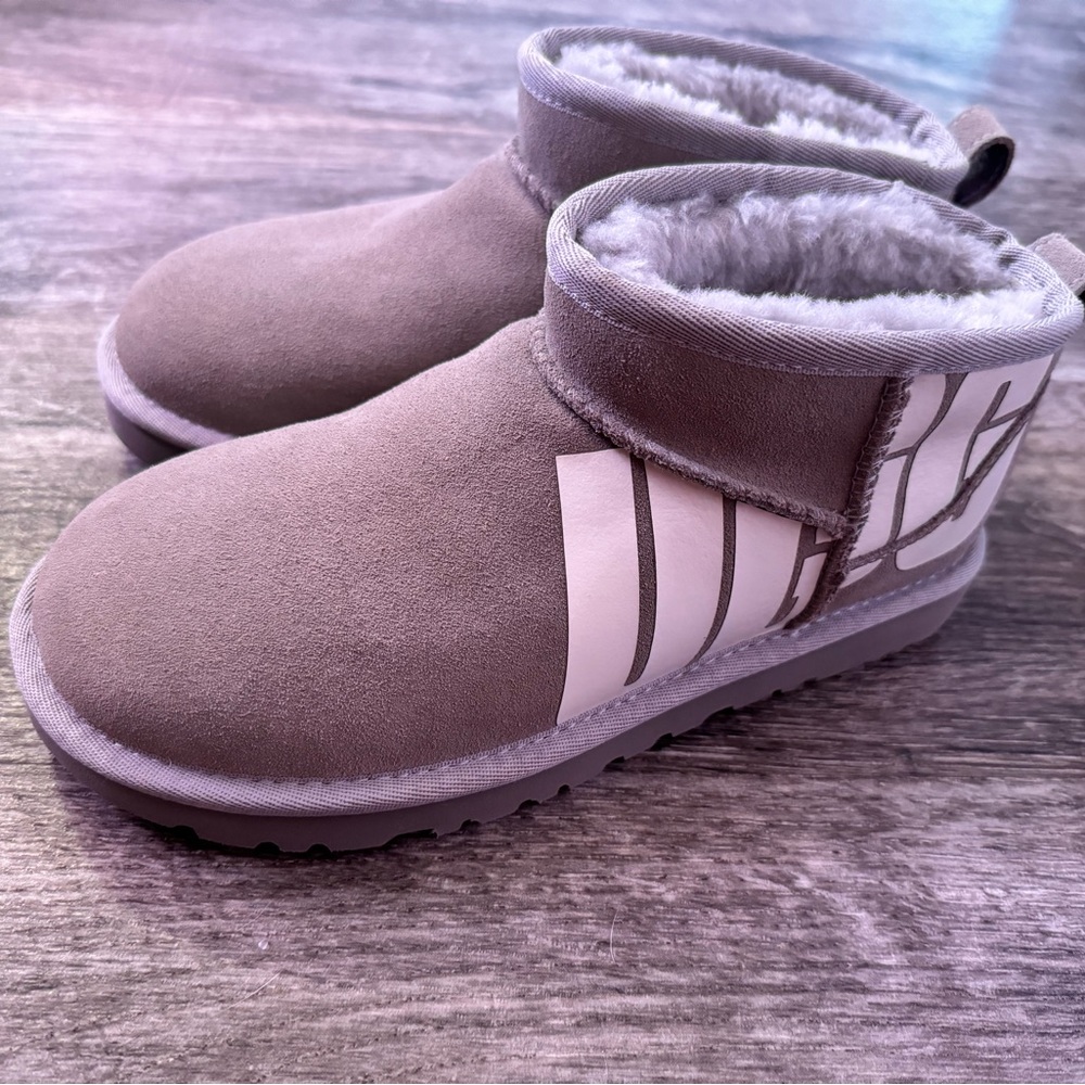 Authentic Gray UGG Boots size 5